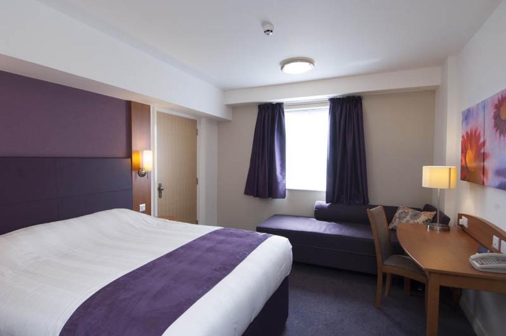 Premier Inn Glasgow City Centre - Argyle Street Ngoại thất bức ảnh